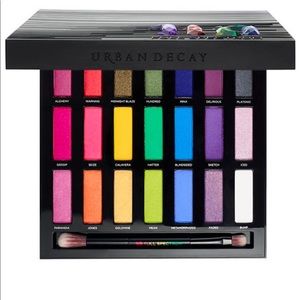 Brand new Urban Decay Full Spectrum Palette.
